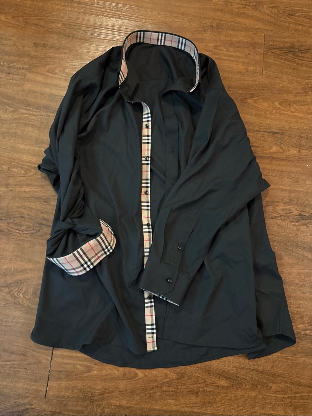 Burberry Black Men's Button-Up Jacket with Plaid Trim (R3PLICA)